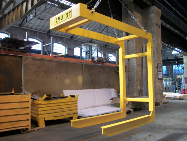 CE DE LEVAGE A DOUBLE FOURCHES CMU2T