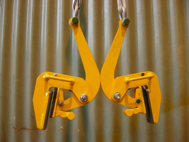 ENSEMBLE DE DEUX PINCES 0T100